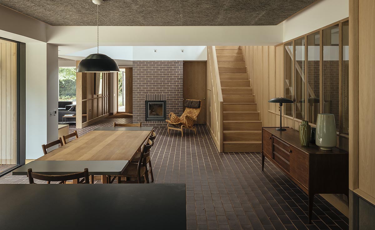 Brown brindle quarry tiles at a contemporary house in Farnham